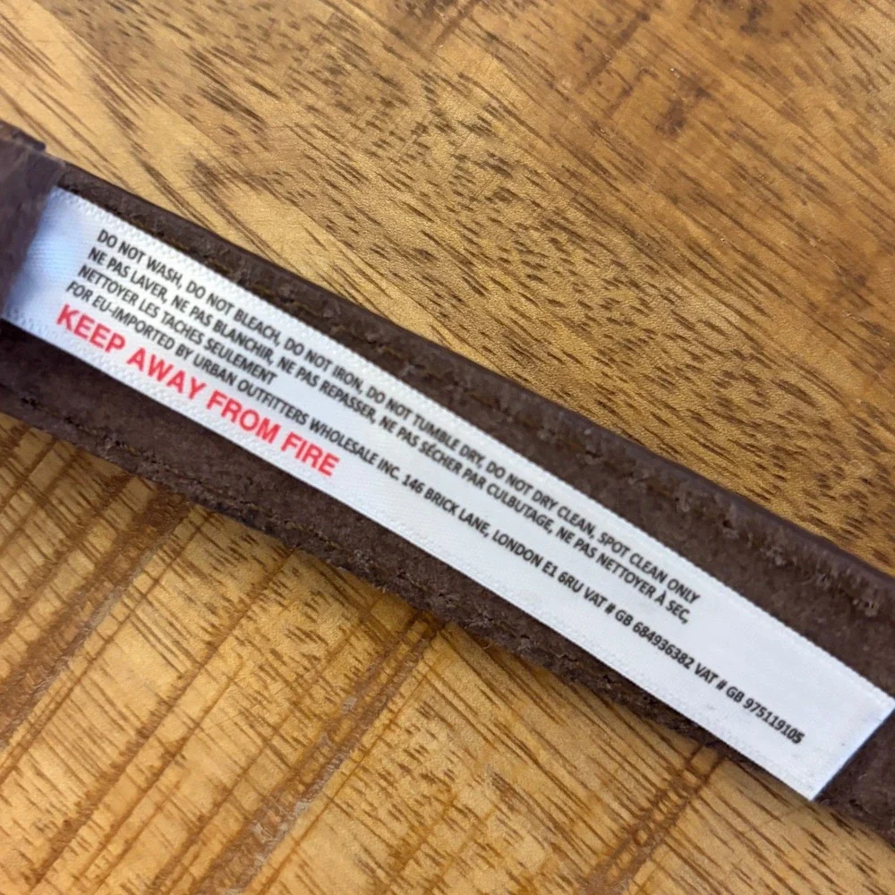 Urban Outfitters Leather Belt Womens L Western Lizard Embossed Brown Gold Buckle